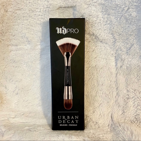 ✨🆕💖URBAN DECAY PRO CONTOUR SHAPESHIFTER BRUSH F113💖 - Picture 2 of 5